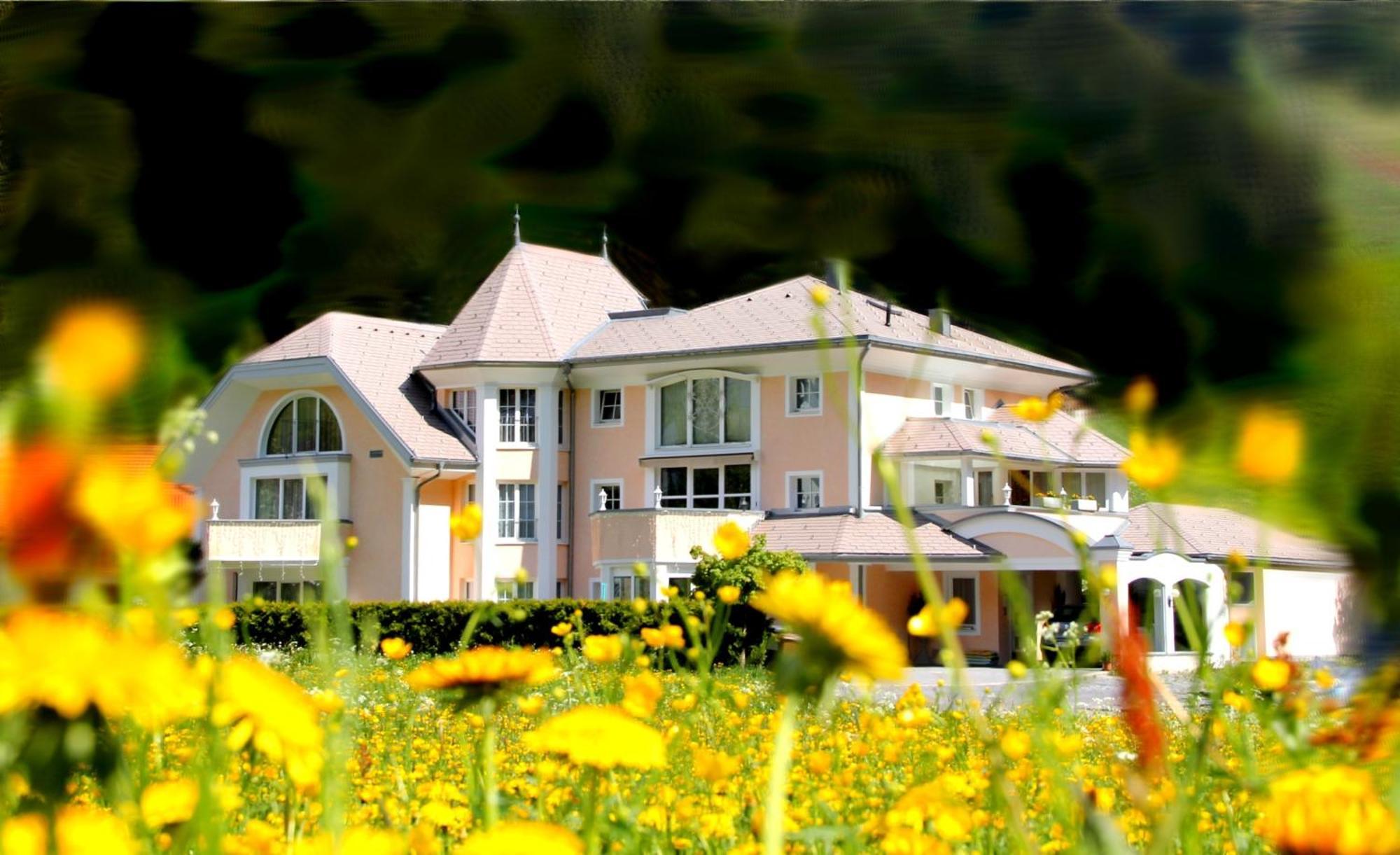 Gruetter Luxury Apartments Ισγκλ Εξωτερικό φωτογραφία